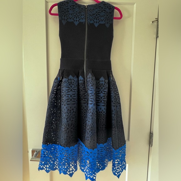 Maje Dress Lace in Black and Blue Size 1 - Picture 2 of 4